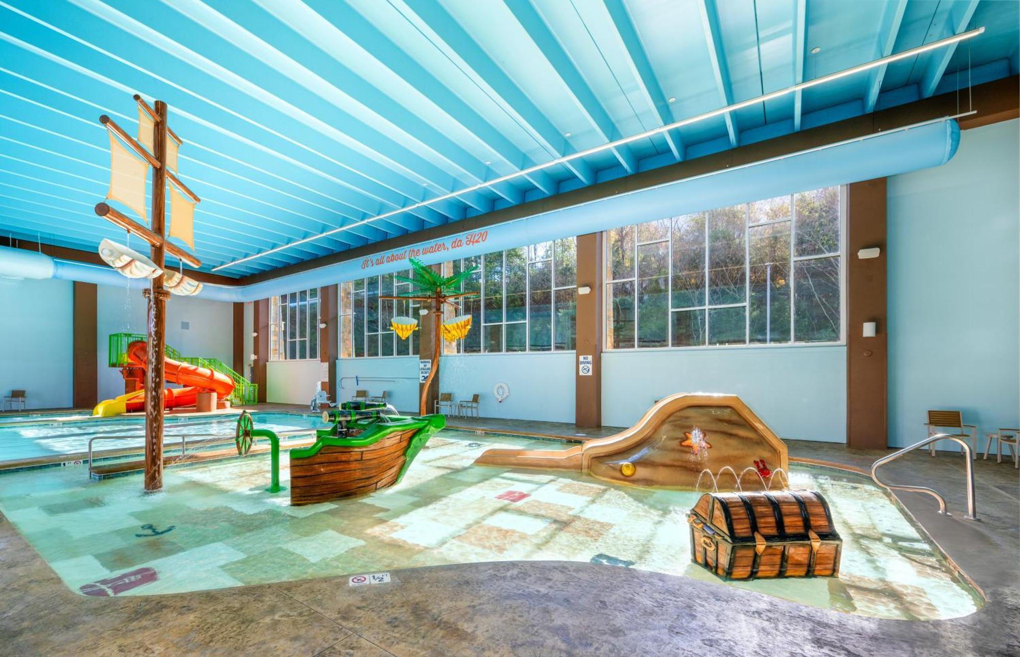 Compass By Margaritaville Hotel Пиджен Фордж Екстериор снимка